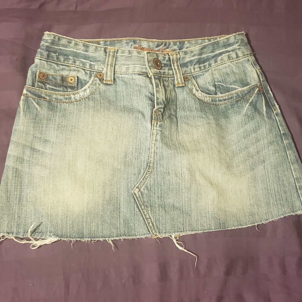 American Eagle distressed skirt